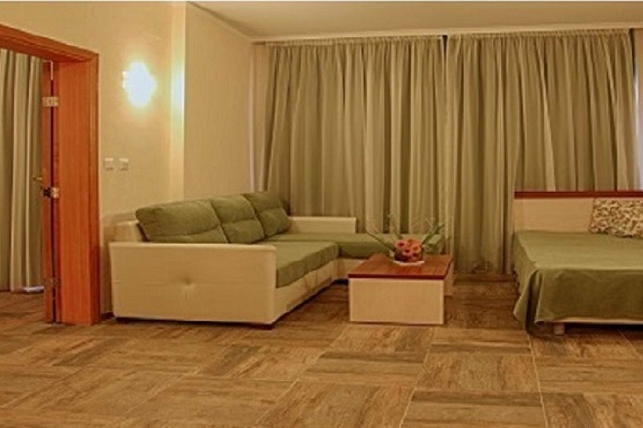 Ljuljak Hotel Altın Kumlar Dış mekan fotoğraf